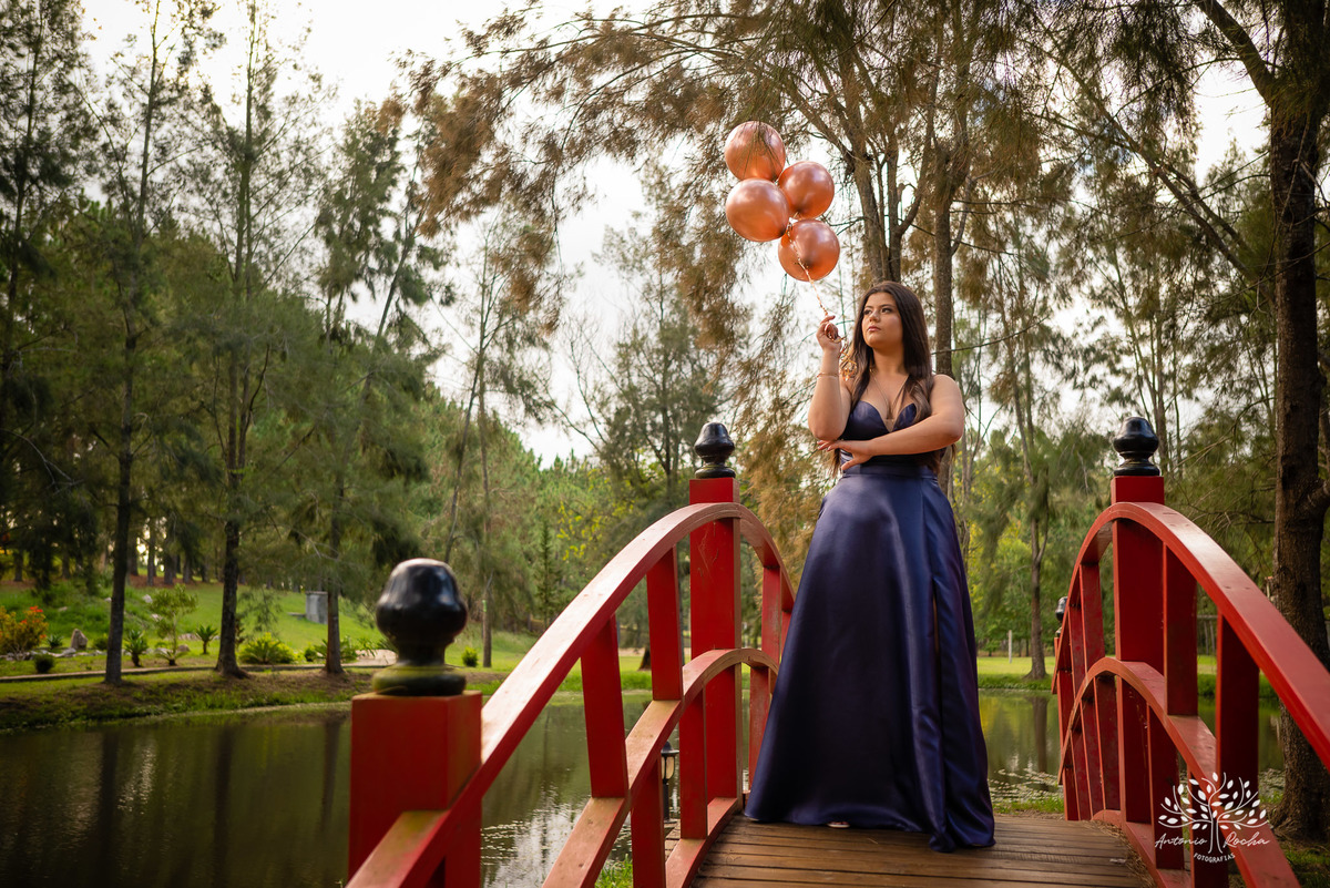 Julia Insaurriaga – Julia 15 Anos – Ensaio – Ensaio Debutante – Chácara da Família Fiss – Debutante – Campo – Felicidade – Chimarrão – Fotografia de Família – Debutante – Pôr do Sol – Vestido – Azul – Antonio Rocha Fotografias – Pelotas – Linda – Viver