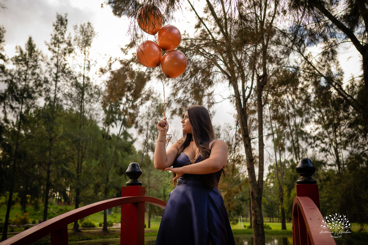 Julia Insaurriaga – Julia 15 Anos – Ensaio – Ensaio Debutante – Chácara da Família Fiss – Debutante – Campo – Felicidade – Chimarrão – Fotografia de Família – Debutante – Pôr do Sol – Vestido – Azul – Antonio Rocha Fotografias – Pelotas – Linda – Viver