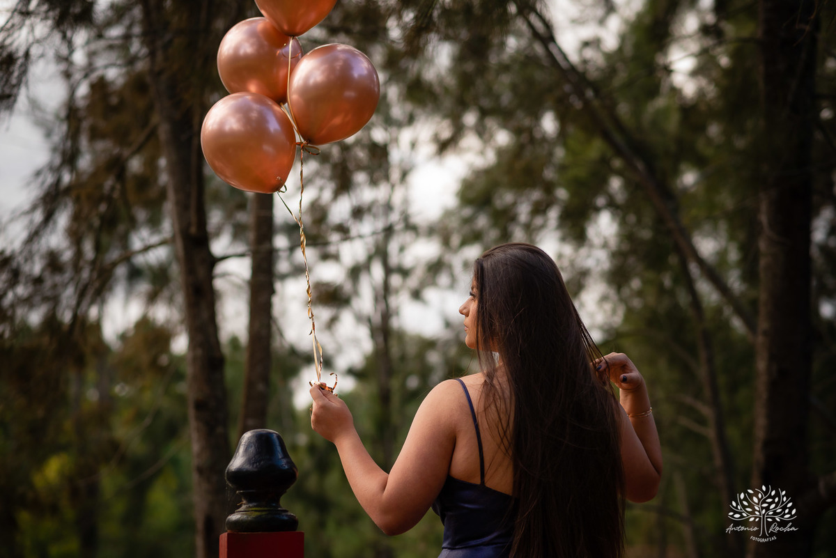 Julia Insaurriaga – Julia 15 Anos – Ensaio – Ensaio Debutante – Chácara da Família Fiss – Debutante – Campo – Felicidade – Chimarrão – Fotografia de Família – Debutante – Pôr do Sol – Vestido – Azul – Antonio Rocha Fotografias – Pelotas – Linda – Viver