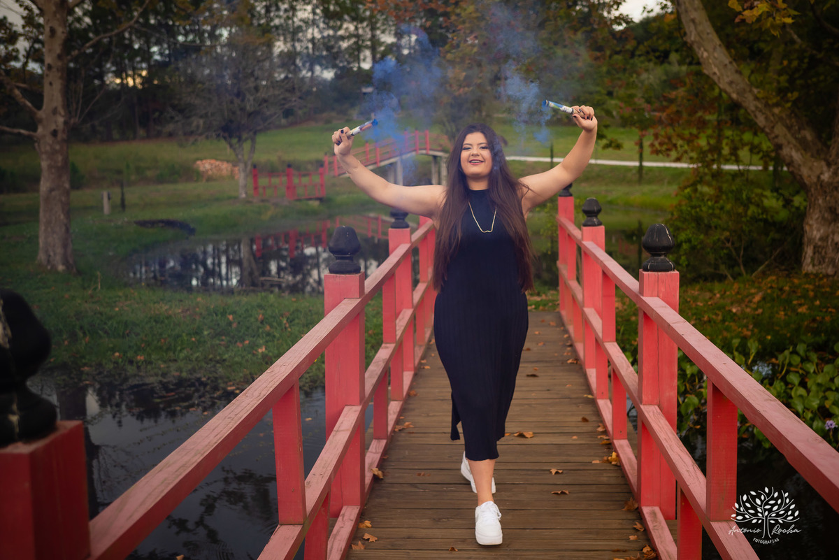 Julia Insaurriaga – Julia 15 Anos – Ensaio – Ensaio Debutante – Chácara da Família Fiss – Debutante – Campo – Felicidade – Chimarrão – Fotografia de Família – Debutante – Pôr do Sol – Vestido – Azul – Antonio Rocha Fotografias – Pelotas – Linda – Viver