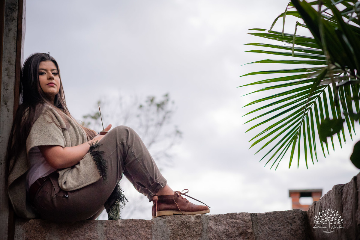 Julia Insaurriaga – Julia 15 Anos – Ensaio – Ensaio Debutante – Chácara da Família Fiss – Debutante – Campo – Felicidade – Chimarrão – Fotografia de Família – Debutante – Pôr do Sol – Vestido – Azul – Antonio Rocha Fotografias – Pelotas – Linda – Viver 