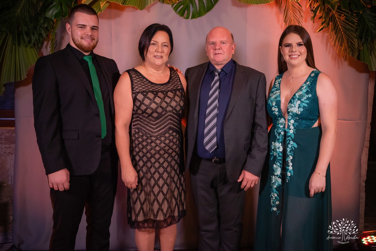 Gabi – Gui – Gabi e Gui – Recepção de Formatura – Formei – Engenharia Civil, Costeira e Portuária – Educação Física – Chácara da Família Fiss – Felicidade – Irmãos – Sorrir – Sorriso – Antonio Rocha Fotografias – Pelotas – Vida Boa – Festão – Noite Linda