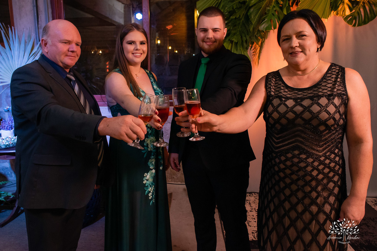 Gabi – Gui – Gabi e Gui – Recepção de Formatura – Formei – Engenharia Civil, Costeira e Portuária – Educação Física – Chácara da Família Fiss – Felicidade – Irmãos – Sorrir – Sorriso – Antonio Rocha Fotografias – Pelotas – Vida Boa – Festão – Noite Linda