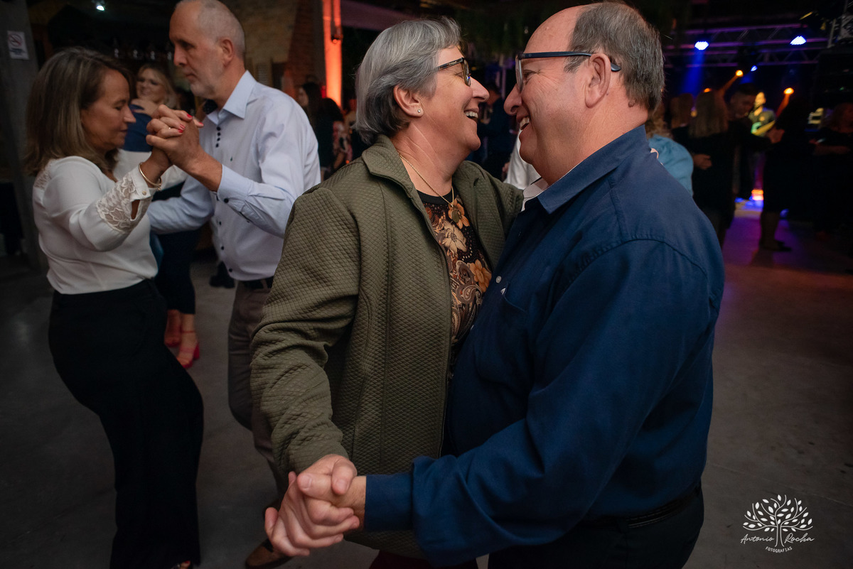 Gabi – Gui – Gabi e Gui – Recepção de Formatura – Formei – Engenharia Civil, Costeira e Portuária – Educação Física – Chácara da Família Fiss – Felicidade – Irmãos – Sorrir – Sorriso – Antonio Rocha Fotografias – Pelotas – Vida Boa – Festão – Noite Linda