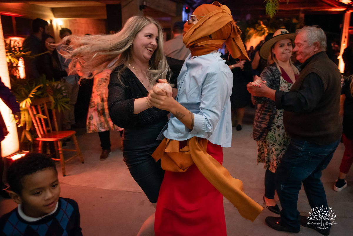 Gabi – Gui – Gabi e Gui – Recepção de Formatura – Formei – Engenharia Civil, Costeira e Portuária – Educação Física – Chácara da Família Fiss – Felicidade – Irmãos – Sorrir – Sorriso – Antonio Rocha Fotografias – Pelotas – Vida Boa – Festão – Noite Linda