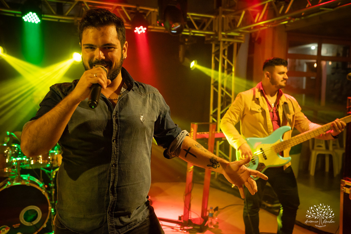 Gabi – Gui – Gabi e Gui – Recepção de Formatura – Formei – Engenharia Civil, Costeira e Portuária – Educação Física – Chácara da Família Fiss – Felicidade – Irmãos – Sorrir – Sorriso – Antonio Rocha Fotografias – Pelotas – Vida Boa – Festão – Noite Linda