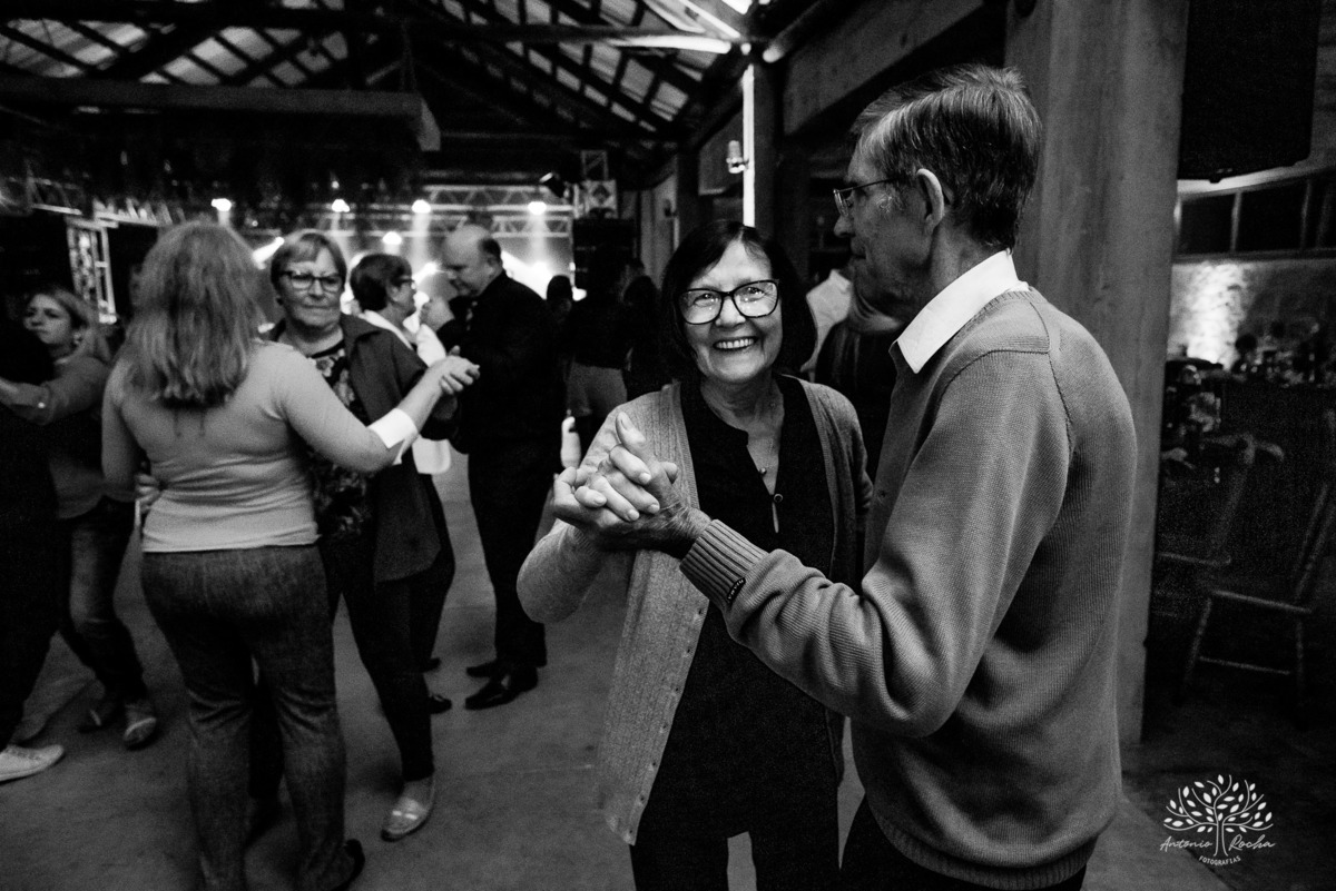 Gabi – Gui – Gabi e Gui – Recepção de Formatura – Formei – Engenharia Civil, Costeira e Portuária – Educação Física – Chácara da Família Fiss – Felicidade – Irmãos – Sorrir – Sorriso – Antonio Rocha Fotografias – Pelotas – Vida Boa – Festão – Noite Linda