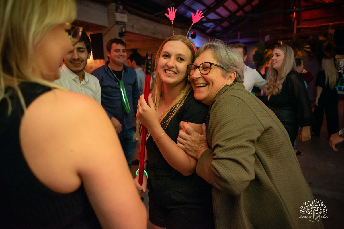 Gabi – Gui – Gabi e Gui – Recepção de Formatura – Formei – Engenharia Civil, Costeira e Portuária – Educação Física – Chácara da Família Fiss – Felicidade – Irmãos – Sorrir – Sorriso – Antonio Rocha Fotografias – Pelotas – Vida Boa – Festão – Noite Linda