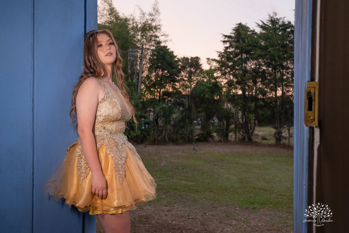 Julia – Júlia 15 Anos – Festa – Festa Debutante – Dom Manuel Quinta de Eventos – Debutante – Campo – Felicidade – Sardas – Fotografia de Família – Debutante – Pôr do Sol – Felicidade – Dourado – Antonio Rocha Fotografias – Pelotas – Quinze Anos – Alegria