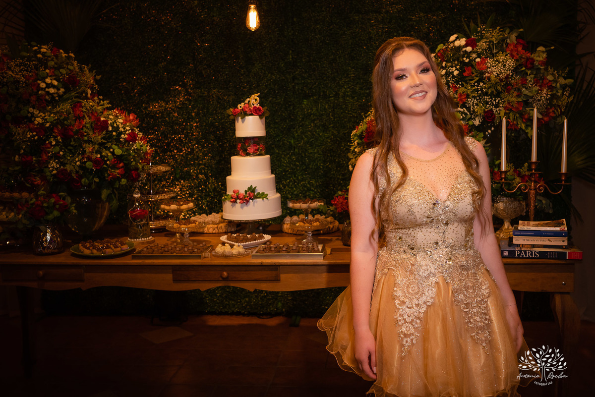 Julia – Júlia 15 Anos – Festa – Festa Debutante – Dom Manuel Quinta de Eventos – Debutante – Campo – Felicidade – Sardas – Fotografia de Família – Debutante – Pôr do Sol – Felicidade – Dourado – Antonio Rocha Fotografias – Pelotas – Quinze Anos – Alegria