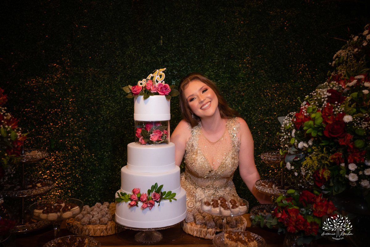 Julia – Júlia 15 Anos – Festa – Festa Debutante – Dom Manuel Quinta de Eventos – Debutante – Campo – Felicidade – Sardas – Fotografia de Família – Debutante – Pôr do Sol – Felicidade – Dourado – Antonio Rocha Fotografias – Pelotas – Quinze Anos – Alegria