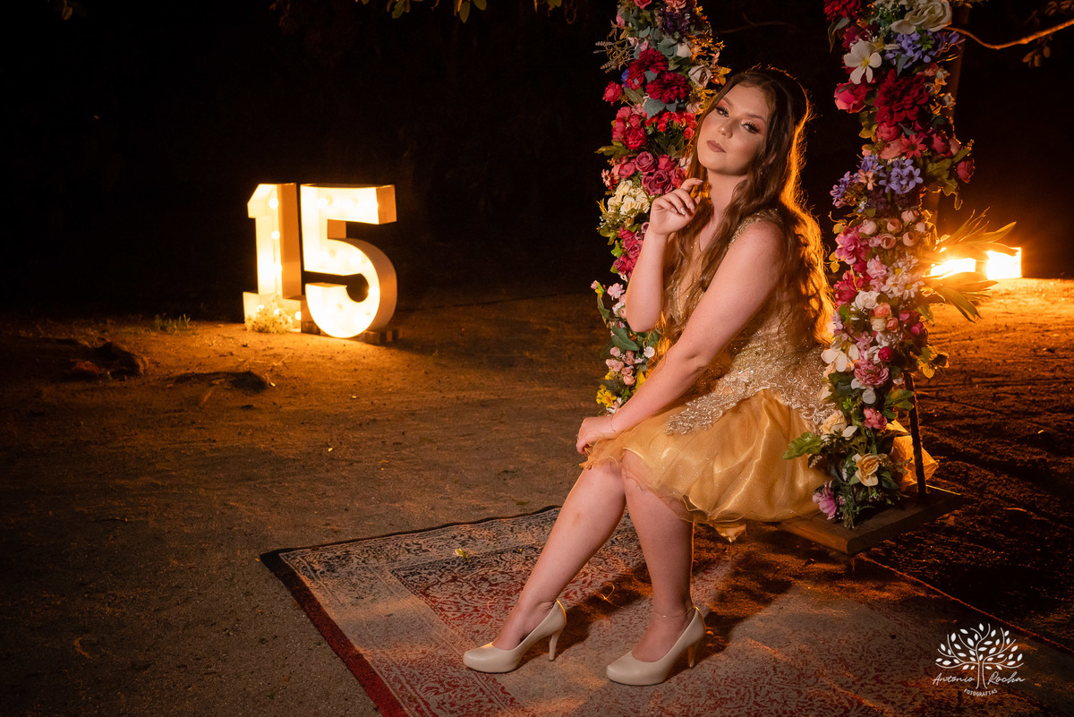Julia – Júlia 15 Anos – Festa – Festa Debutante – Dom Manuel Quinta de Eventos – Debutante – Campo – Felicidade – Sardas – Fotografia de Família – Debutante – Pôr do Sol – Felicidade – Dourado – Antonio Rocha Fotografias – Pelotas – Quinze Anos – Alegria
