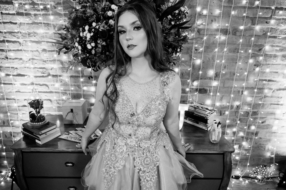 Julia – Júlia 15 Anos – Festa – Festa Debutante – Dom Manuel Quinta de Eventos – Debutante – Campo – Felicidade – Sardas – Fotografia de Família – Debutante – Pôr do Sol – Felicidade – Dourado – Antonio Rocha Fotografias – Pelotas – Quinze Anos – Alegria