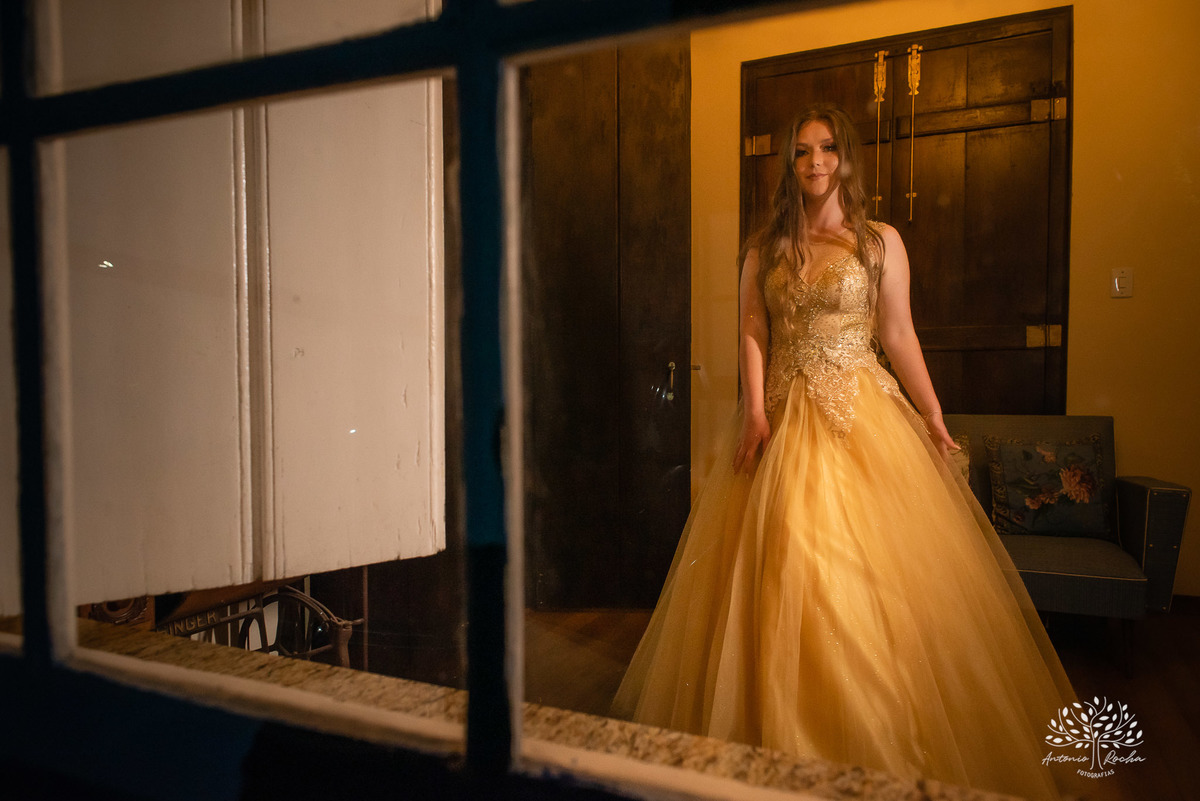 Julia – Júlia 15 Anos – Festa – Festa Debutante – Dom Manuel Quinta de Eventos – Debutante – Campo – Felicidade – Sardas – Fotografia de Família – Debutante – Pôr do Sol – Felicidade – Dourado – Antonio Rocha Fotografias – Pelotas – Quinze Anos – Alegria