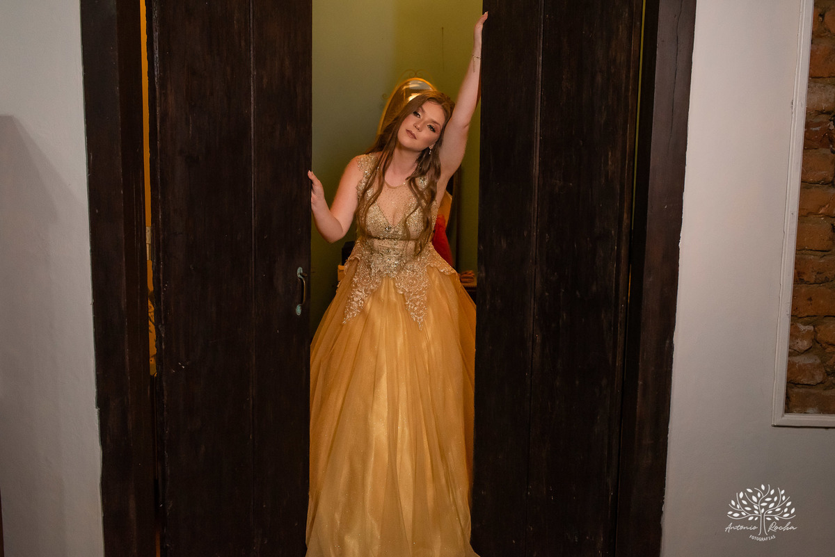 Julia – Júlia 15 Anos – Festa – Festa Debutante – Dom Manuel Quinta de Eventos – Debutante – Campo – Felicidade – Sardas – Fotografia de Família – Debutante – Pôr do Sol – Felicidade – Dourado – Antonio Rocha Fotografias – Pelotas – Quinze Anos – Alegria