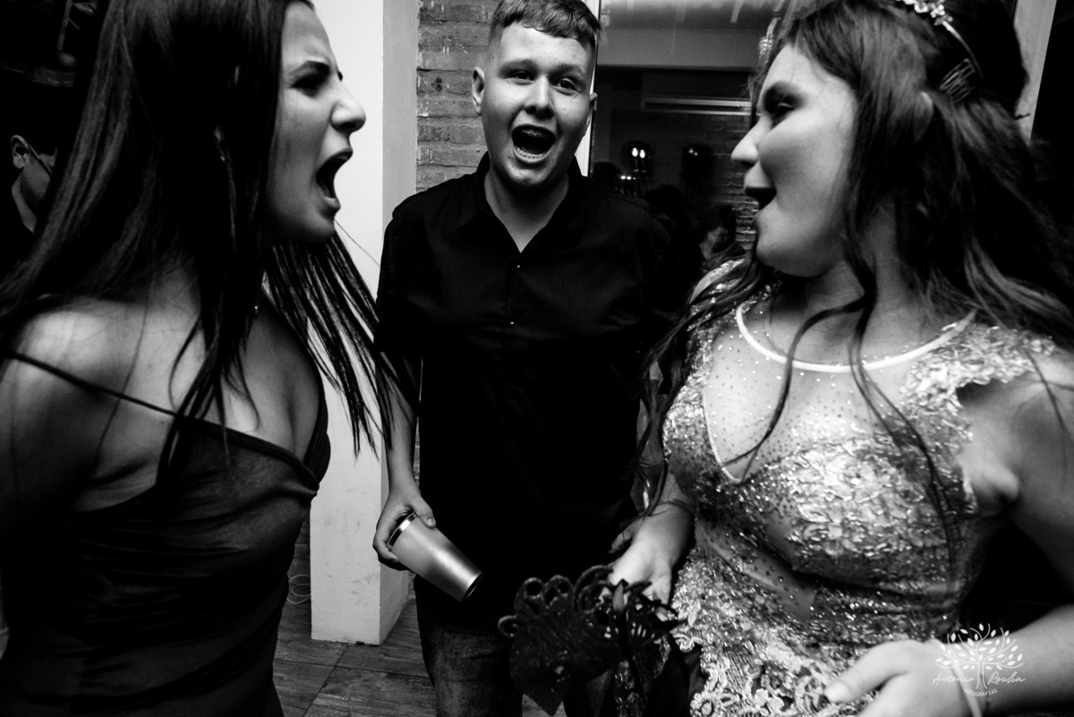 Julia – Júlia 15 Anos – Festa – Festa Debutante – Dom Manuel Quinta de Eventos – Debutante – Campo – Felicidade – Sardas – Fotografia de Família – Debutante – Pôr do Sol – Felicidade – Dourado – Antonio Rocha Fotografias – Pelotas – Quinze Anos – Alegria