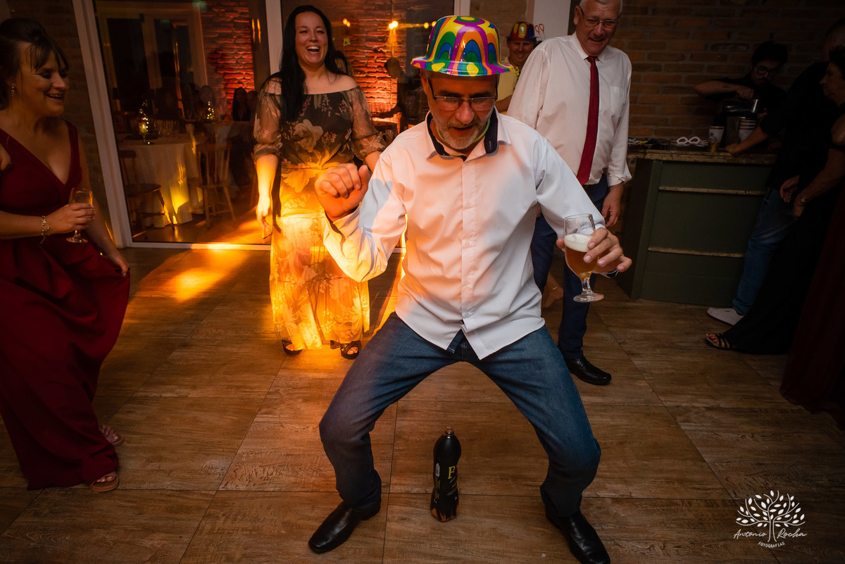 Julia – Júlia 15 Anos – Festa – Festa Debutante – Dom Manuel Quinta de Eventos – Debutante – Campo – Felicidade – Sardas – Fotografia de Família – Debutante – Pôr do Sol – Felicidade – Dourado – Antonio Rocha Fotografias – Pelotas – Quinze Anos – Alegria