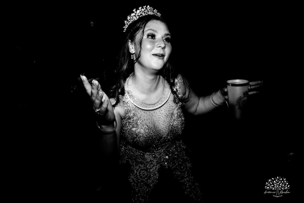Julia – Júlia 15 Anos – Festa – Festa Debutante – Dom Manuel Quinta de Eventos – Debutante – Campo – Felicidade – Sardas – Fotografia de Família – Debutante – Pôr do Sol – Felicidade – Dourado – Antonio Rocha Fotografias – Pelotas – Quinze Anos – Alegria
