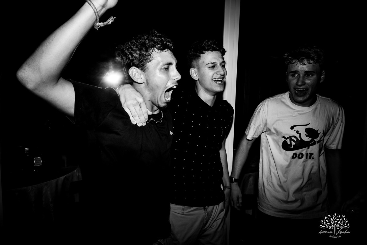 Julia – Júlia 15 Anos – Festa – Festa Debutante – Dom Manuel Quinta de Eventos – Debutante – Campo – Felicidade – Sardas – Fotografia de Família – Debutante – Pôr do Sol – Felicidade – Dourado – Antonio Rocha Fotografias – Pelotas – Quinze Anos – Alegria