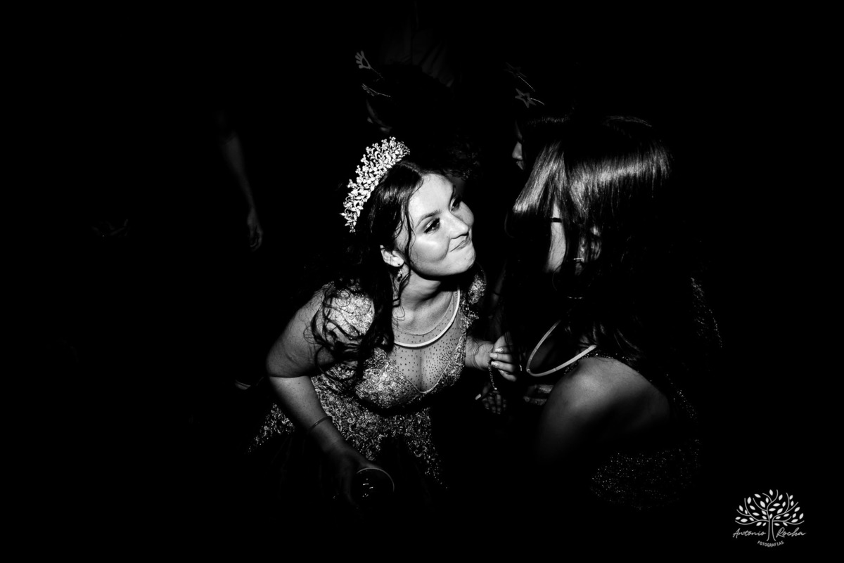 Julia – Júlia 15 Anos – Festa – Festa Debutante – Dom Manuel Quinta de Eventos – Debutante – Campo – Felicidade – Sardas – Fotografia de Família – Debutante – Pôr do Sol – Felicidade – Dourado – Antonio Rocha Fotografias – Pelotas – Quinze Anos – Alegria