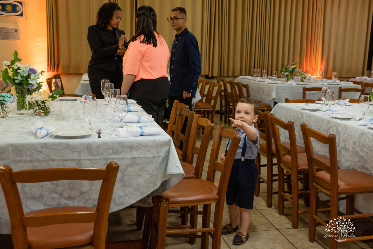 Lívia – Lívia 15 Anos – Ensaio – Ensaio Debutante – Casa da Amizade – Debutante – Campo – Felicidade – Associação Rural de Pelotas – Azul – Fotografia de Família – Debutante – Cantora – Vestido – Lacrou – Antonio Rocha Fotografias – Pelotas – Linda
