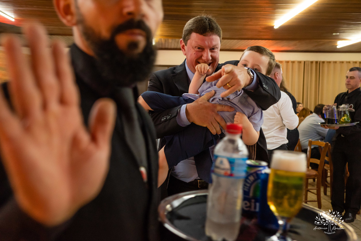 Lívia – Lívia 15 Anos – Ensaio – Ensaio Debutante – Casa da Amizade – Debutante – Campo – Felicidade – Associação Rural de Pelotas – Azul – Fotografia de Família – Debutante – Cantora – Vestido – Lacrou – Antonio Rocha Fotografias – Pelotas – Linda