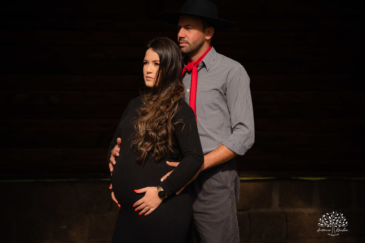 Caroline – Róger – Francisco – Morada do Sol – Tarde de Sol – Campo – Gestante – Grávida – Ensaio Gestante – Felicidade – Amor – Menino – Vida – Gaúcho – Pelotas – Campo – Caroline + Róger = Francisco – Antonio Rocha Fotografias – Família Linda – Cavalos 