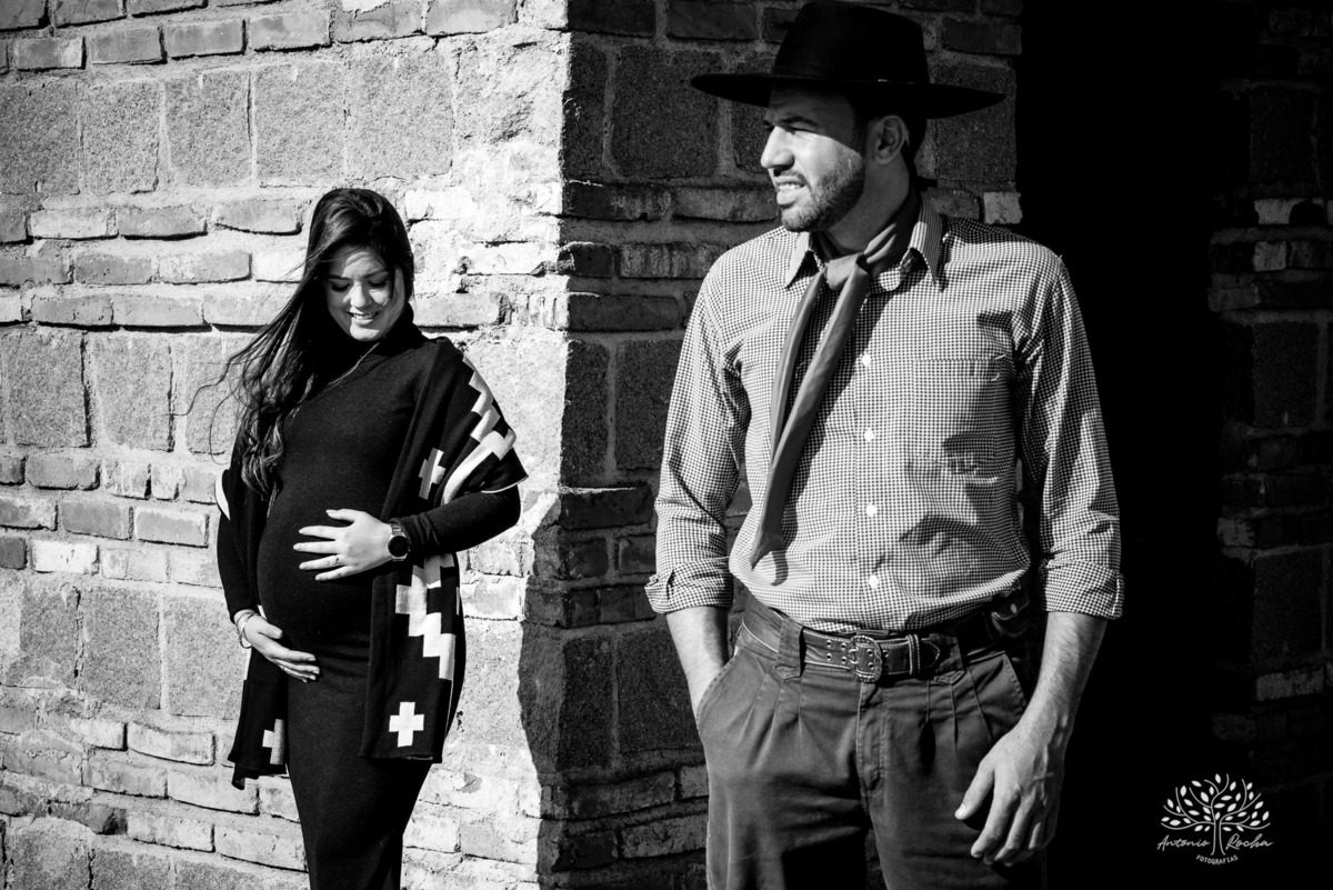 Caroline – Róger – Francisco – Morada do Sol – Tarde de Sol – Campo – Gestante – Grávida – Ensaio Gestante – Felicidade – Amor – Menino – Vida – Gaúcho – Pelotas – Campo – Caroline + Róger = Francisco – Antonio Rocha Fotografias – Família Linda – Cavalos 