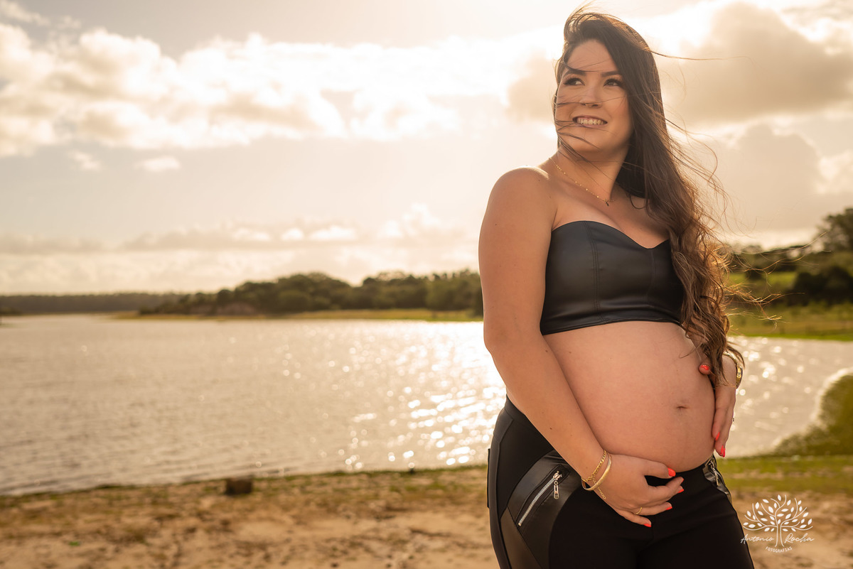 Caroline – Róger – Francisco – Morada do Sol – Tarde de Sol – Campo – Gestante – Grávida – Ensaio Gestante – Felicidade – Amor – Menino – Vida – Gaúcho – Pelotas – Campo – Caroline + Róger = Francisco – Antonio Rocha Fotografias – Família Linda – Cavalos 