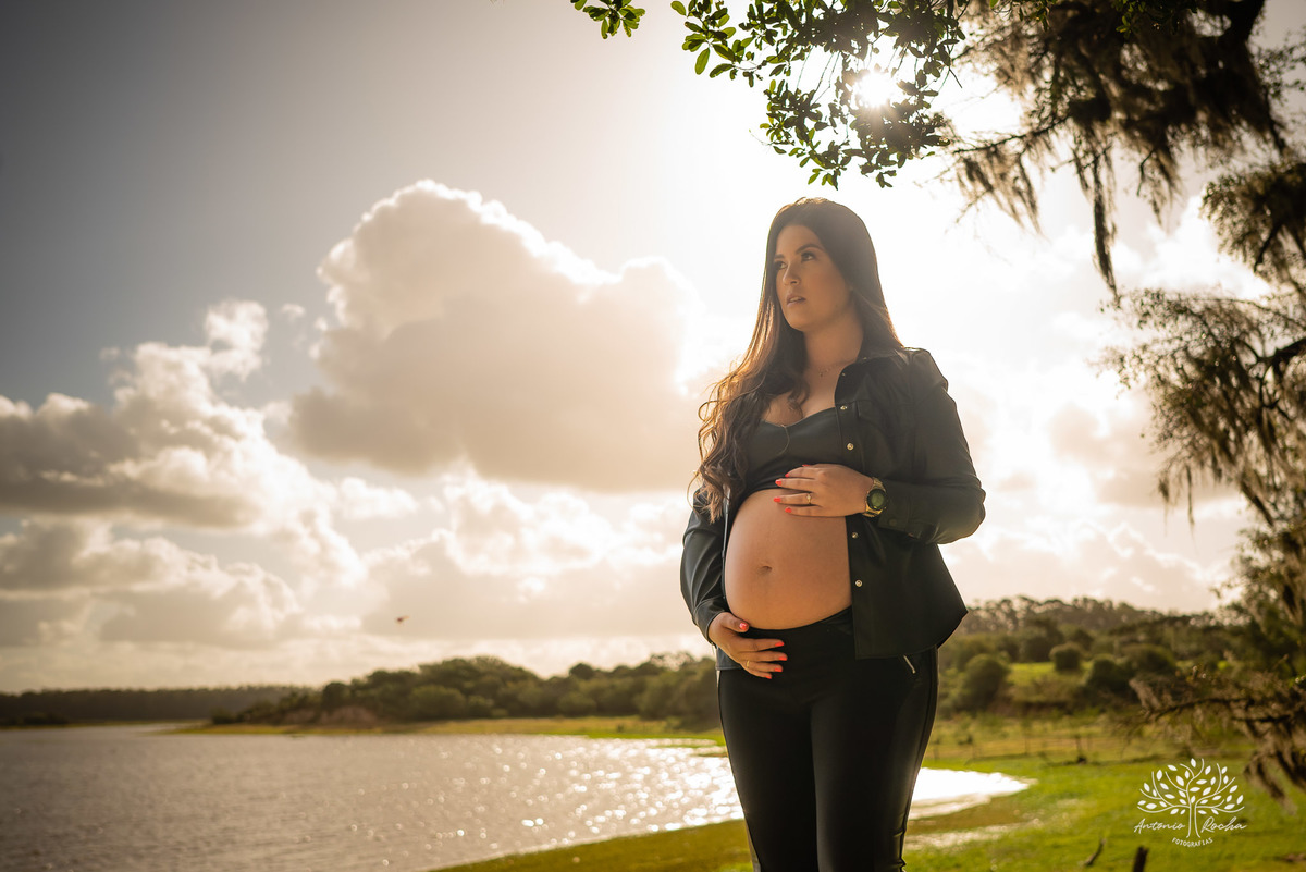 Caroline – Róger – Francisco – Morada do Sol – Tarde de Sol – Campo – Gestante – Grávida – Ensaio Gestante – Felicidade – Amor – Menino – Vida – Gaúcho – Pelotas – Campo – Caroline + Róger = Francisco – Antonio Rocha Fotografias – Família Linda – Cavalos 
