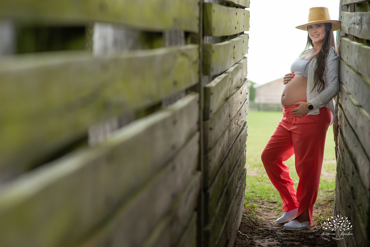 Caroline – Róger – Francisco – Morada do Sol – Tarde de Sol – Campo – Gestante – Grávida – Ensaio Gestante – Felicidade – Amor – Menino – Vida – Gaúcho – Pelotas – Campo – Caroline + Róger = Francisco – Antonio Rocha Fotografias – Família Linda – Cavalos 