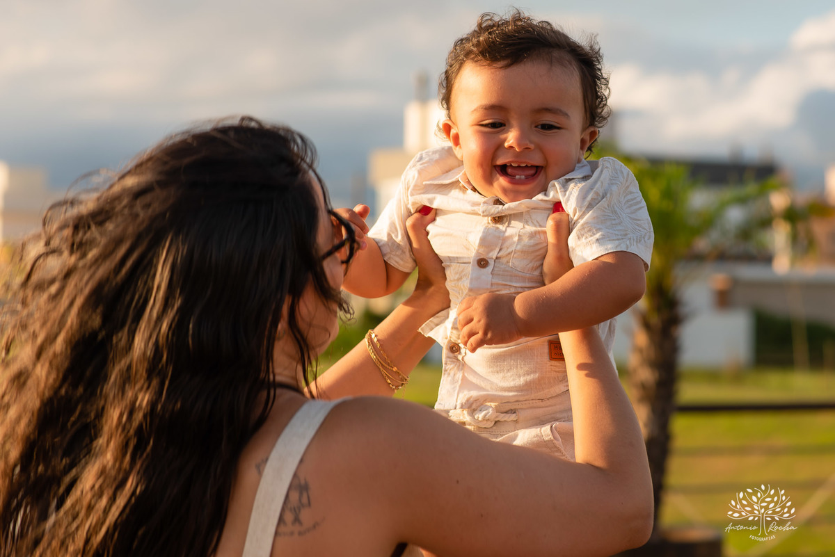 Valentim – Priscila + Ivan = Valentim – Alphaville – Tarde de Sol – Valentim Primeiro Aninho – Infantil – Criança – Ensaio Infantil – Felicidade – Amor – Vida – Pelotas – Trio– Antonio Rocha Fotografias – Família Linda – Fotografia de Família – Pet – Vovó