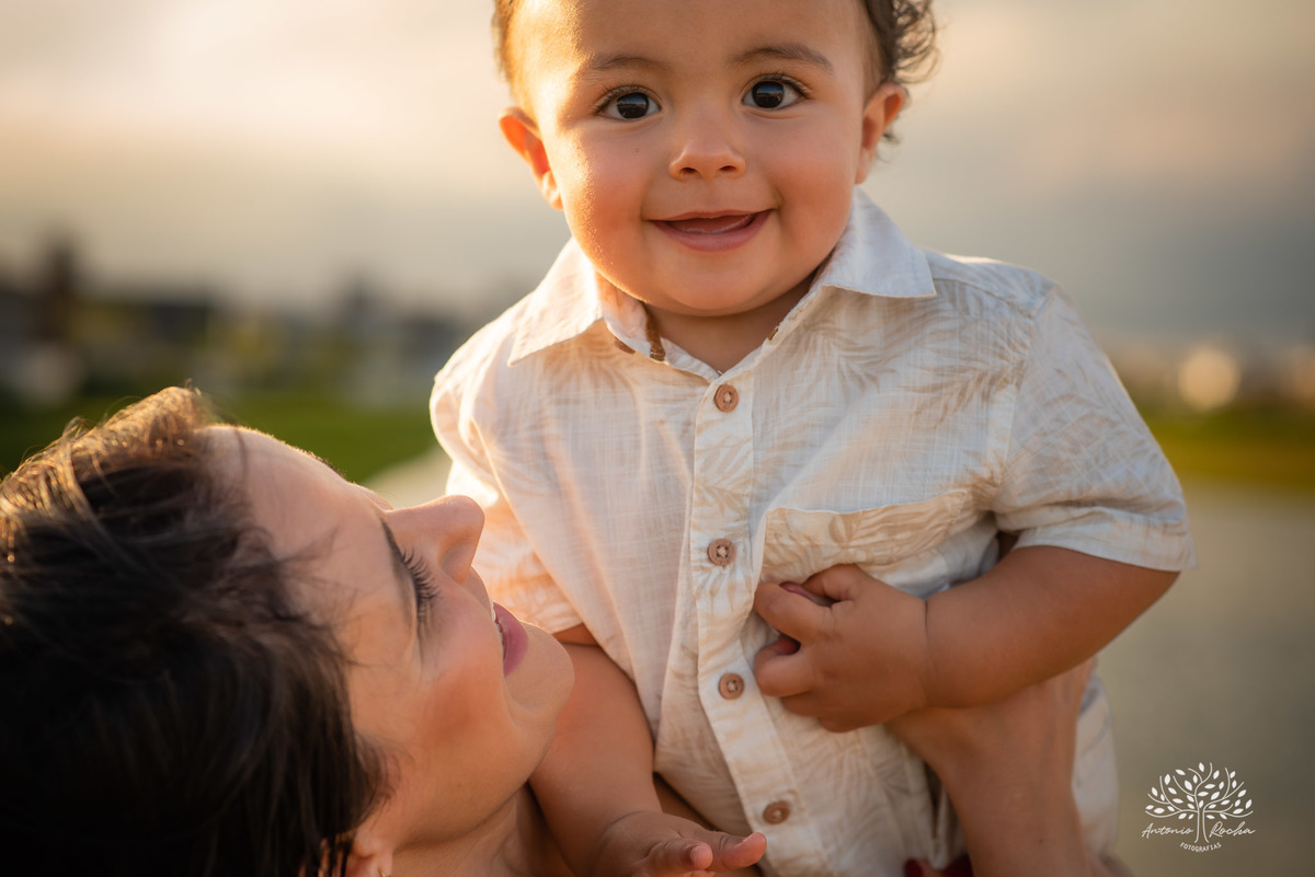 Valentim – Priscila + Ivan = Valentim – Alphaville – Tarde de Sol – Valentim Primeiro Aninho – Infantil – Criança – Ensaio Infantil – Felicidade – Amor – Vida – Pelotas – Trio– Antonio Rocha Fotografias – Família Linda – Fotografia de Família – Pet – Vovó