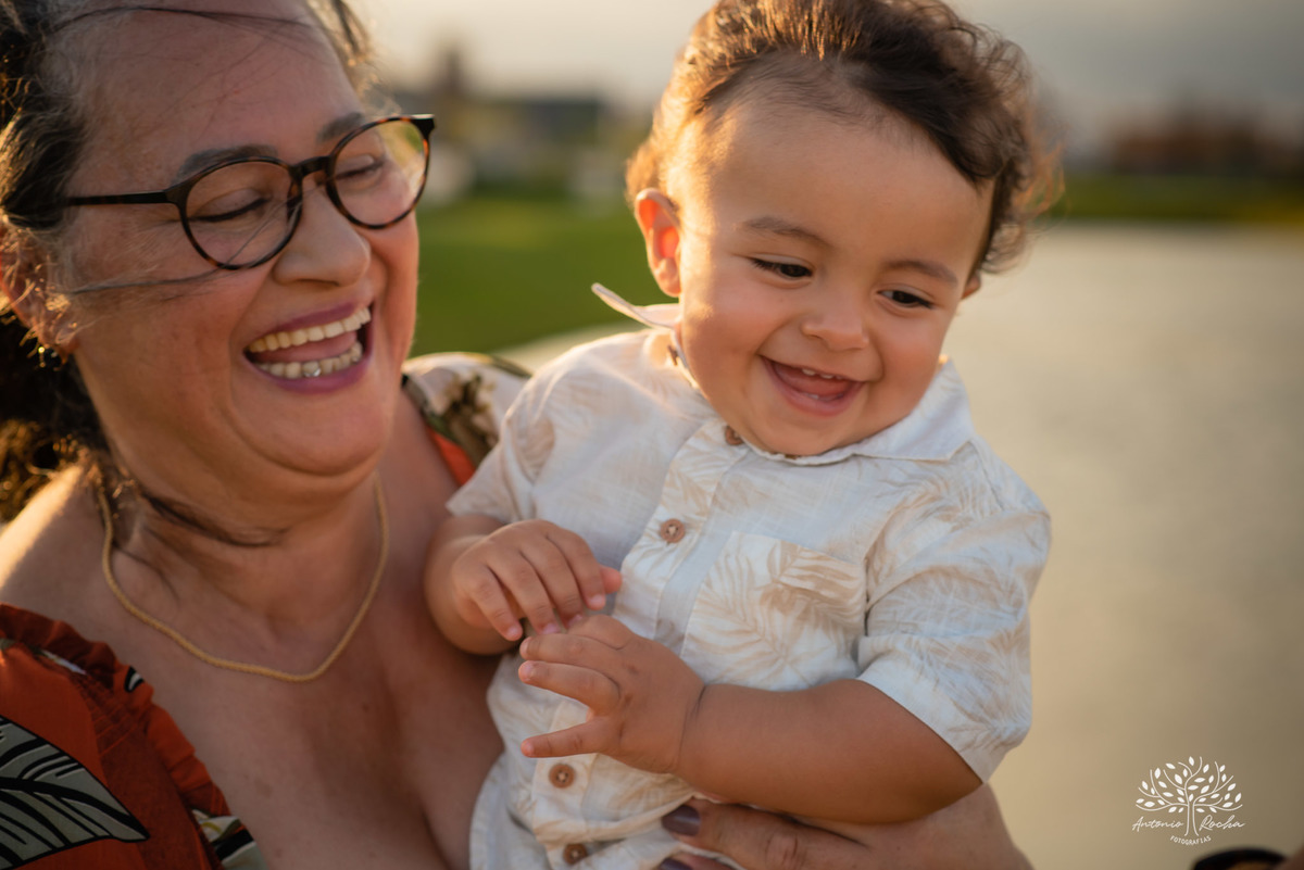 Valentim – Priscila + Ivan = Valentim – Alphaville – Tarde de Sol – Valentim Primeiro Aninho – Infantil – Criança – Ensaio Infantil – Felicidade – Amor – Vida – Pelotas – Trio– Antonio Rocha Fotografias – Família Linda – Fotografia de Família – Pet – Vovó