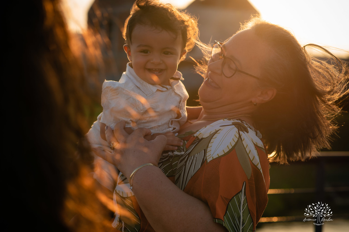 Valentim – Priscila + Ivan = Valentim – Alphaville – Tarde de Sol – Valentim Primeiro Aninho – Infantil – Criança – Ensaio Infantil – Felicidade – Amor – Vida – Pelotas – Trio– Antonio Rocha Fotografias – Família Linda – Fotografia de Família – Pet – Vovó