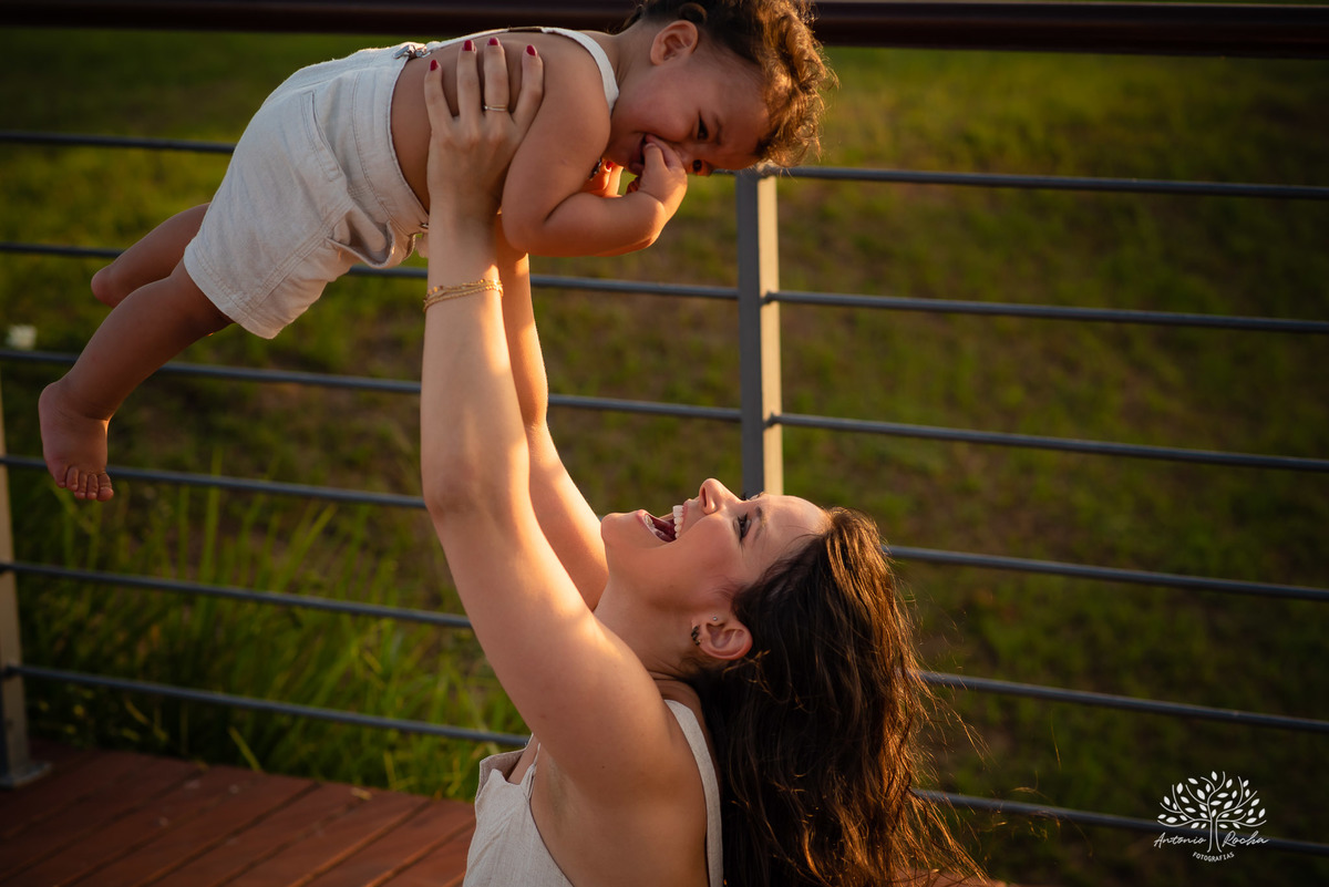 Valentim – Priscila + Ivan = Valentim – Alphaville – Tarde de Sol – Valentim Primeiro Aninho – Infantil – Criança – Ensaio Infantil – Felicidade – Amor – Vida – Pelotas – Trio– Antonio Rocha Fotografias – Família Linda – Fotografia de Família – Pet – Vovó