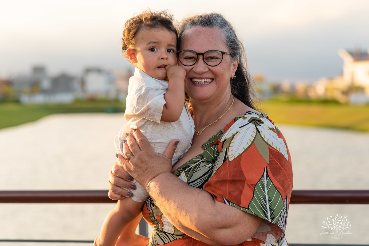 Valentim – Priscila + Ivan = Valentim – Alphaville – Tarde de Sol – Valentim Primeiro Aninho – Infantil – Criança – Ensaio Infantil – Felicidade – Amor – Vida – Pelotas – Trio– Antonio Rocha Fotografias – Família Linda – Fotografia de Família – Pet – Vovó