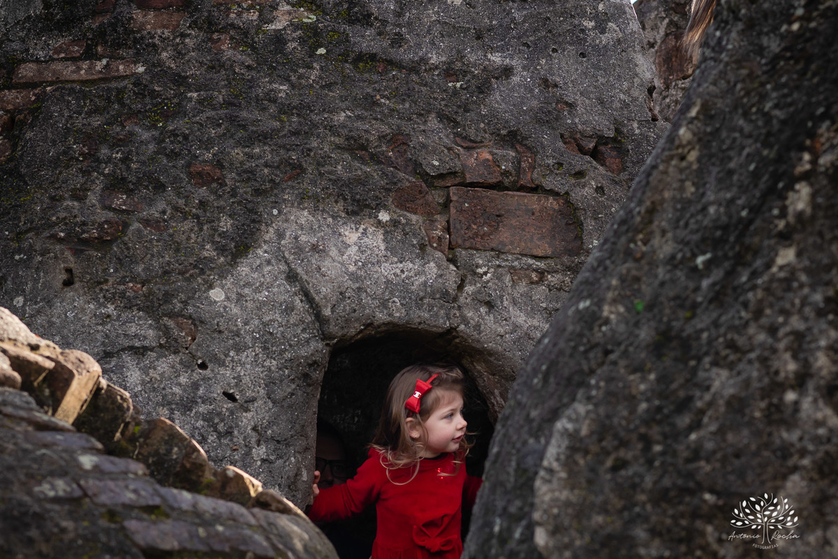 Cecília – Cecília 3 Anos – 3 Anos – Baronesa – Manhã de Sol – Infantil – Criança – Ensaio Infantil – Felicidade – Amor – Vida – Pelotas – Mickey e Minie – Dia Comum – Coisas Simples – Antonio Rocha Fotografias – Família Linda – Fotografia de Família – Sol