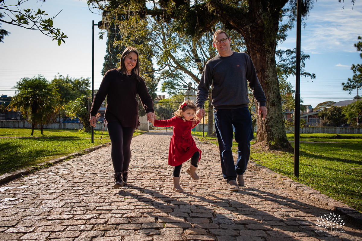 Cecília – Cecília 3 Anos – 3 Anos – Baronesa – Manhã de Sol – Infantil – Criança – Ensaio Infantil – Felicidade – Amor – Vida – Pelotas – Mickey e Minie – Dia Comum – Coisas Simples – Antonio Rocha Fotografias – Família Linda – Fotografia de Família – Sol