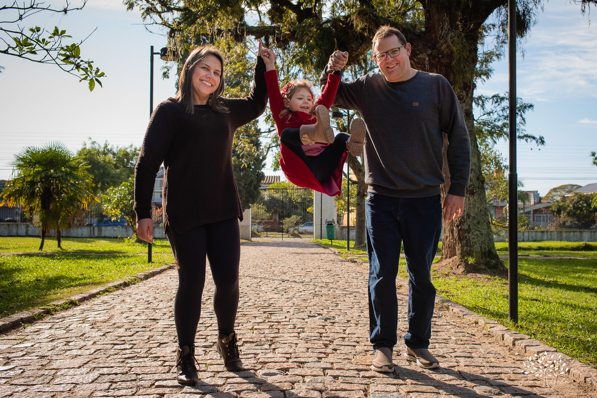 Cecília – Cecília 3 Anos – 3 Anos – Baronesa – Manhã de Sol – Infantil – Criança – Ensaio Infantil – Felicidade – Amor – Vida – Pelotas – Mickey e Minie – Dia Comum – Coisas Simples – Antonio Rocha Fotografias – Família Linda – Fotografia de Família – Sol