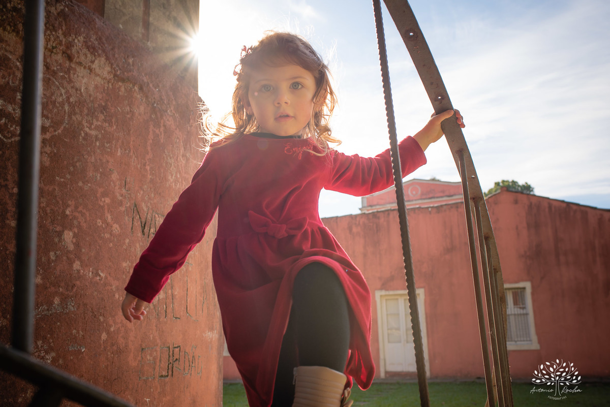Cecília – Cecília 3 Anos – 3 Anos – Baronesa – Manhã de Sol – Infantil – Criança – Ensaio Infantil – Felicidade – Amor – Vida – Pelotas – Mickey e Minie – Dia Comum – Coisas Simples – Antonio Rocha Fotografias – Família Linda – Fotografia de Família – Sol