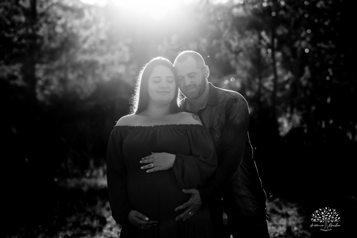 Amanda + Jonathan = Ayla – Capão do Leão – Tarde de Sol – Campo – Pedreiras – Gestante – Grávida – Ensaio Gestante – Felicidade – Amor – Menina – Vida – Pelotas – Antonio Rocha Fotografias – Família Linda – Moto – Juntos – Família – Fotografia de Família 