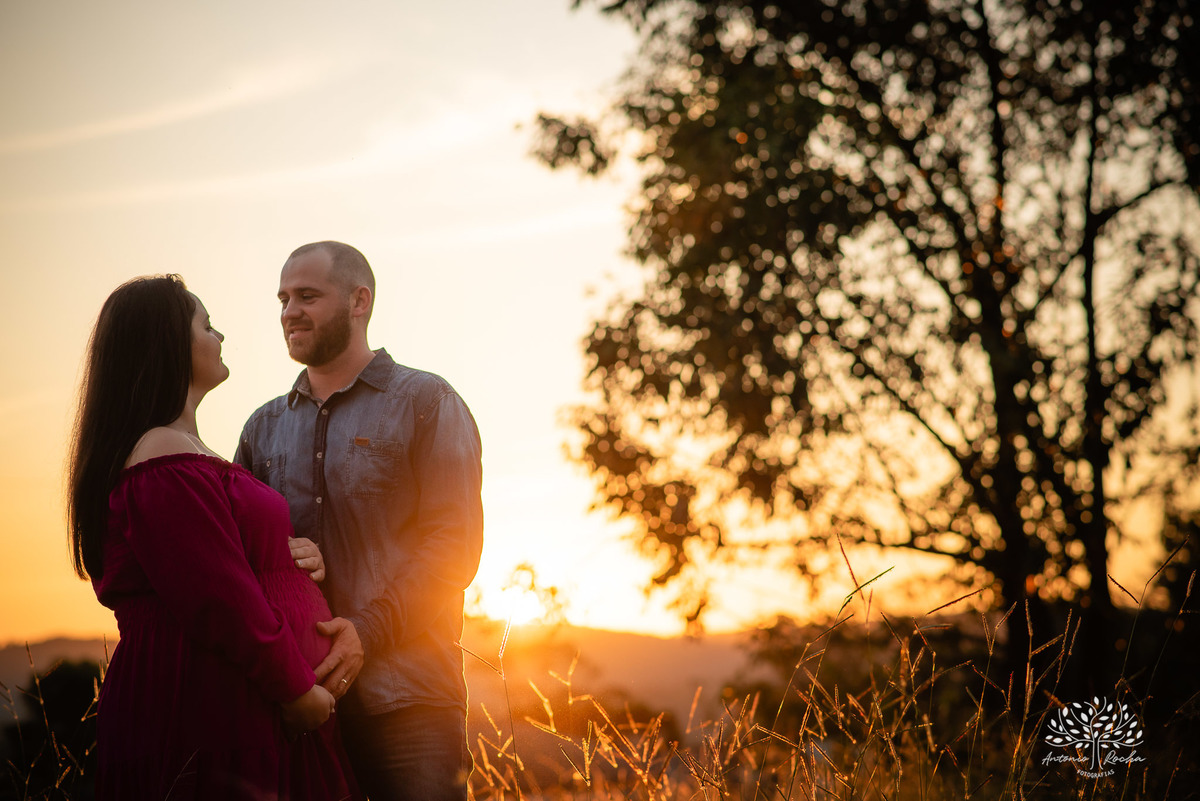Amanda + Jonathan = Ayla – Capão do Leão – Tarde de Sol – Campo – Pedreiras – Gestante – Grávida – Ensaio Gestante – Felicidade – Amor – Menina – Vida – Pelotas – Antonio Rocha Fotografias – Família Linda – Moto – Juntos – Família – Fotografia de Família 