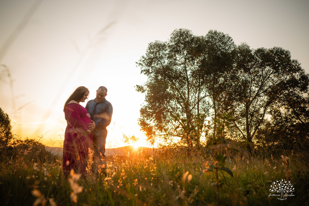 Amanda + Jonathan = Ayla – Capão do Leão – Tarde de Sol – Campo – Pedreiras – Gestante – Grávida – Ensaio Gestante – Felicidade – Amor – Menina – Vida – Pelotas – Antonio Rocha Fotografias – Família Linda – Moto – Juntos – Família – Fotografia de Família 