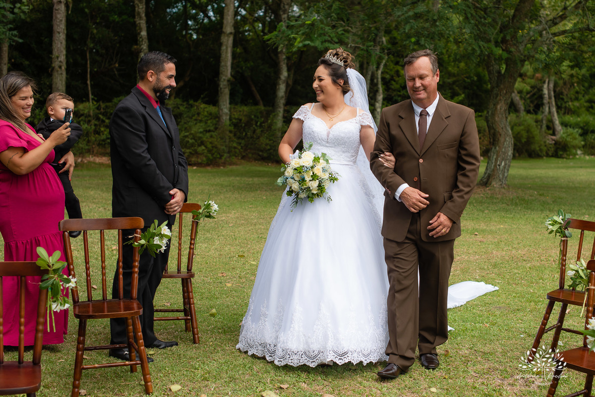 Flávia e Cristiano – Casamento – Casamento Ar Livre – Charqueada Boa Vista – Ar Livre – Campo – Felicidade – Amor – Fotografia de Casamento – Juntos – Amanhecer – Dia Especial – Vida – Celebração – Intimo – Luterano – Antonio Rocha Fotografias – Pelotas
