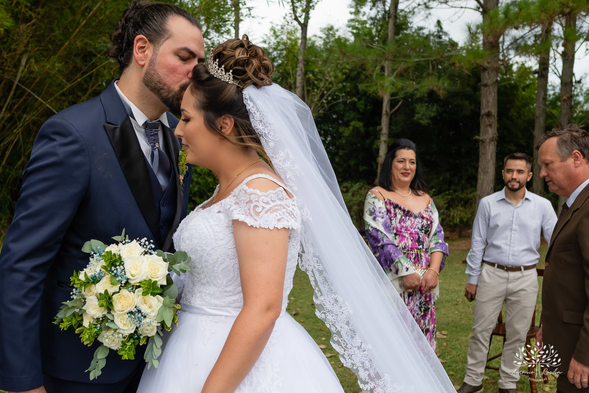 Flávia e Cristiano – Casamento – Casamento Ar Livre – Charqueada Boa Vista – Ar Livre – Campo – Felicidade – Amor – Fotografia de Casamento – Juntos – Amanhecer – Dia Especial – Vida – Celebração – Intimo – Luterano – Antonio Rocha Fotografias – Pelotas