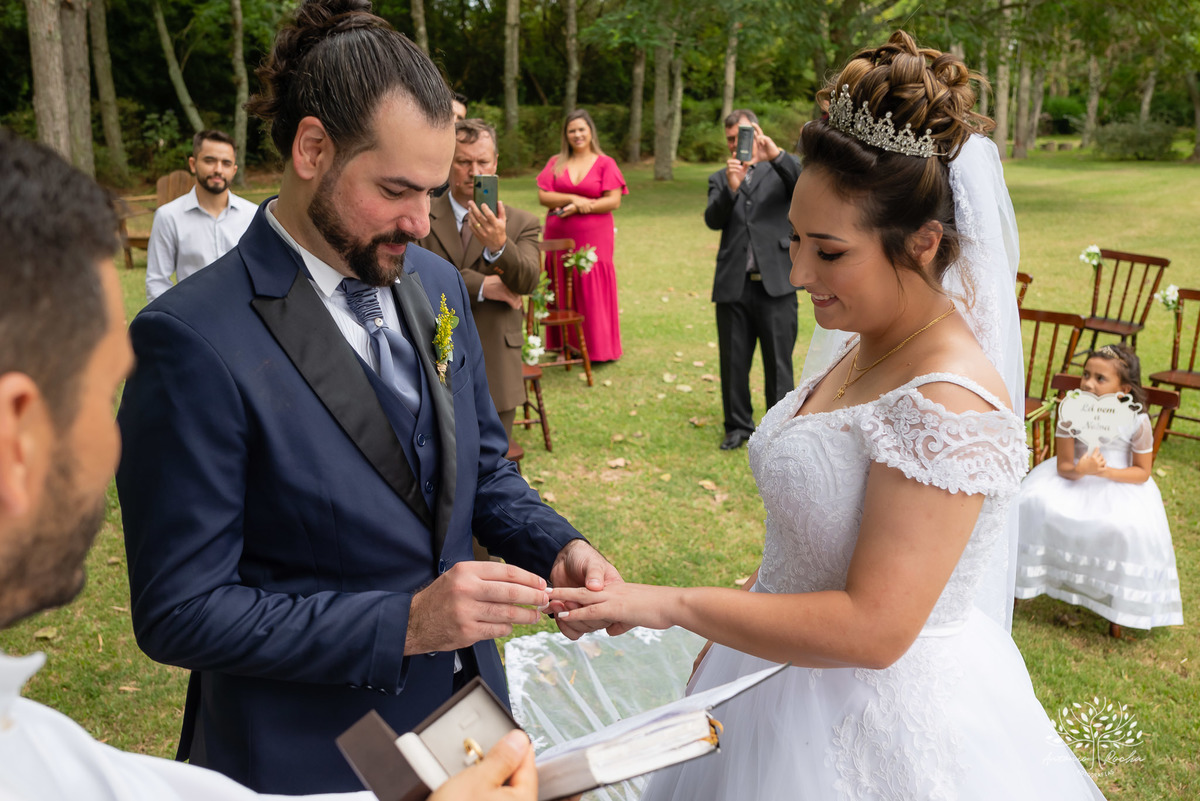Flávia e Cristiano – Casamento – Casamento Ar Livre – Charqueada Boa Vista – Ar Livre – Campo – Felicidade – Amor – Fotografia de Casamento – Juntos – Amanhecer – Dia Especial – Vida – Celebração – Intimo – Luterano – Antonio Rocha Fotografias – Pelotas