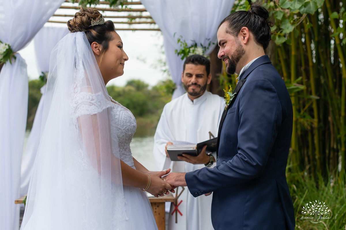 Flávia e Cristiano – Casamento – Casamento Ar Livre – Charqueada Boa Vista – Ar Livre – Campo – Felicidade – Amor – Fotografia de Casamento – Juntos – Amanhecer – Dia Especial – Vida – Celebração – Intimo – Luterano – Antonio Rocha Fotografias – Pelotas