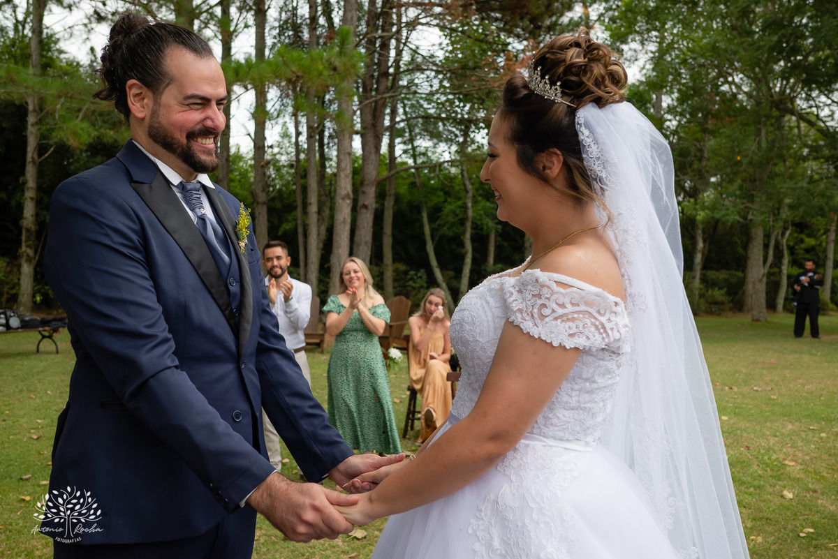 Flávia e Cristiano – Casamento – Casamento Ar Livre – Charqueada Boa Vista – Ar Livre – Campo – Felicidade – Amor – Fotografia de Casamento – Juntos – Amanhecer – Dia Especial – Vida – Celebração – Intimo – Luterano – Antonio Rocha Fotografias – Pelotas