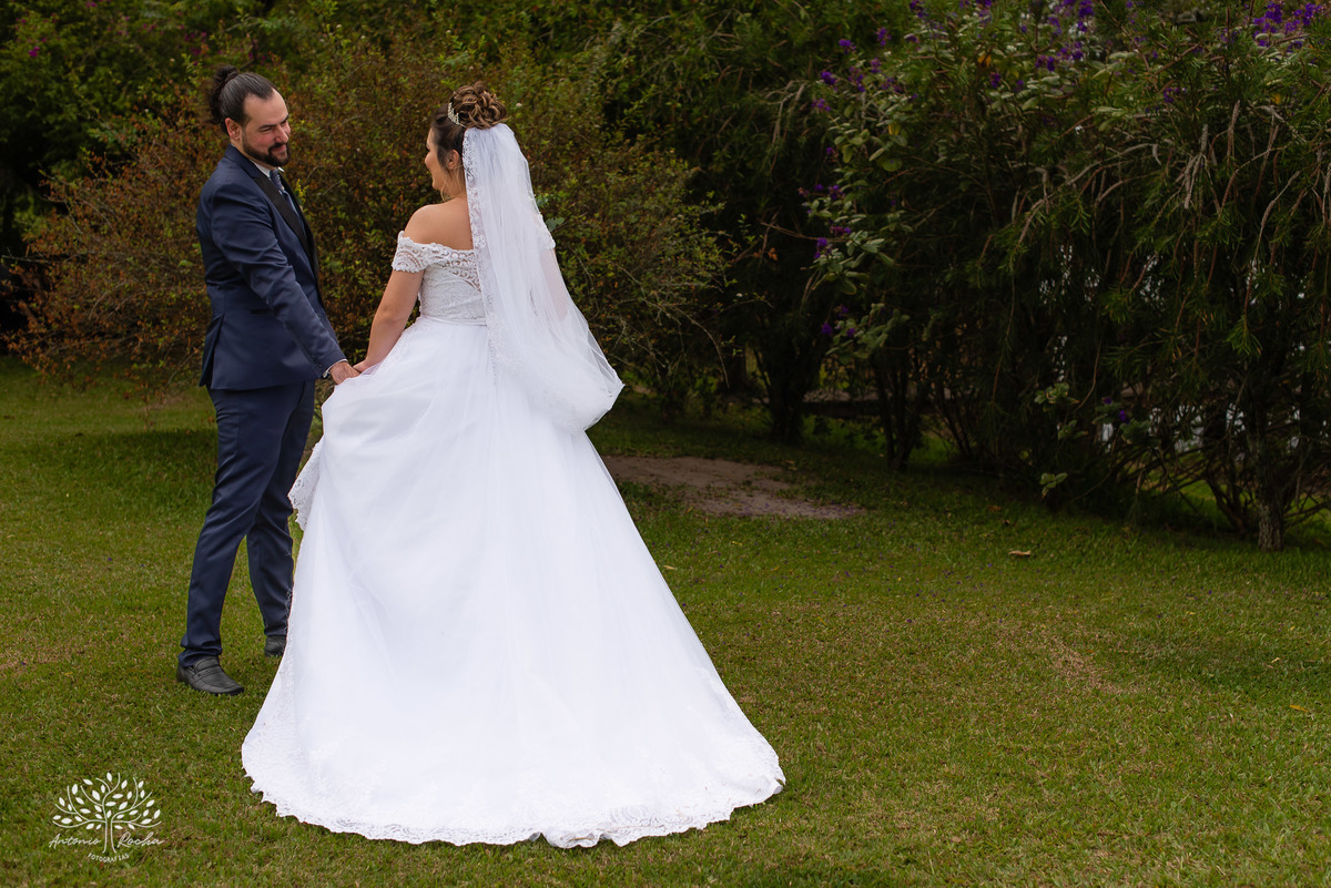 Flávia e Cristiano – Casamento – Casamento Ar Livre – Charqueada Boa Vista – Ar Livre – Campo – Felicidade – Amor – Fotografia de Casamento – Juntos – Amanhecer – Dia Especial – Vida – Celebração – Intimo – Luterano – Antonio Rocha Fotografias – Pelotas